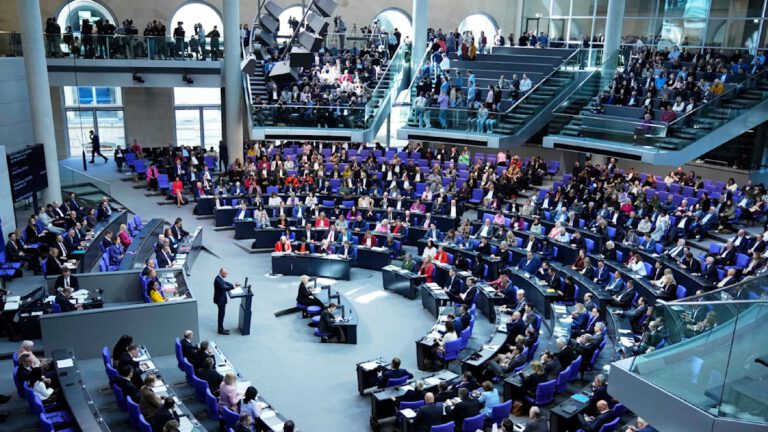 Schuldenbremse im Bundestag: Protokoll des Schlagabtausches