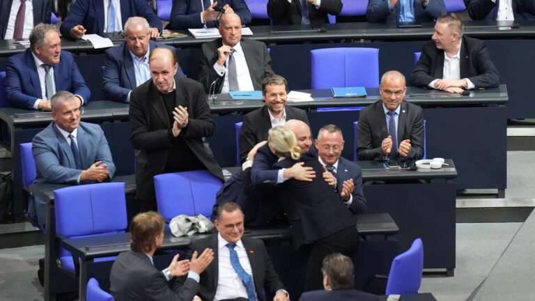 Bundestag entscheidet über Union-Antrag zur Migrationspolitik