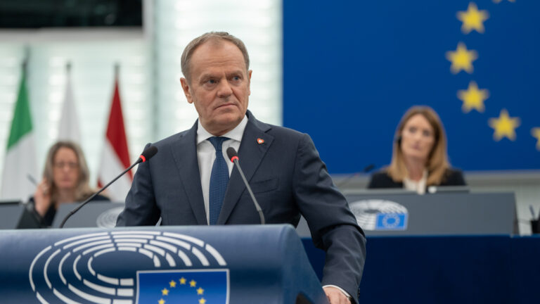 Debatte mit Tusk zu Prioritäten der polnischen Präsidentschaft
