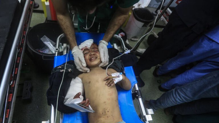 Deutsche Städte unterstützen kranke Kinder aus Gaza ohne Politik.
