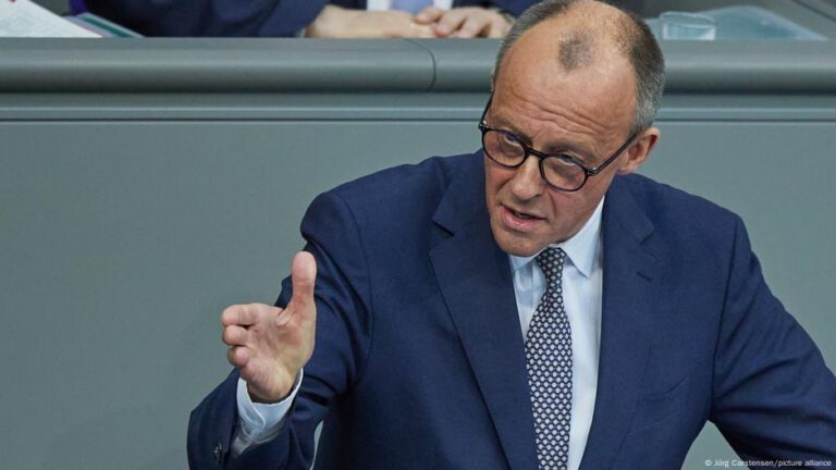 Bundestag verabschiedet historisches Schuldenpaket