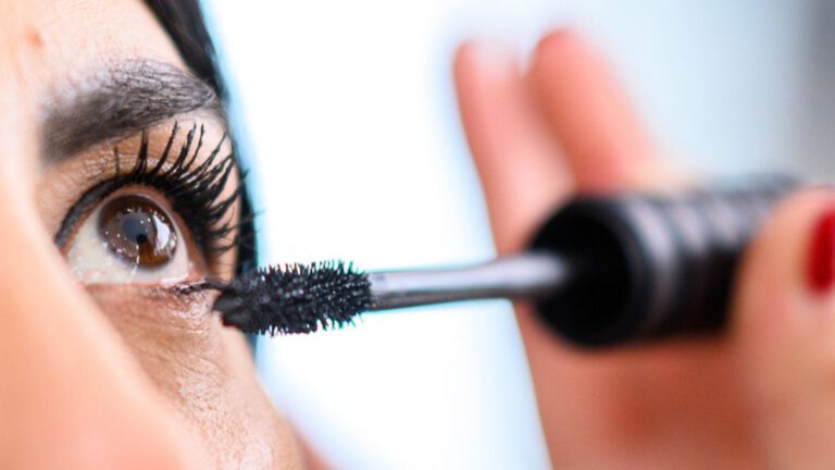 Beauty-Chefin beschäftigt junge Angestellte für 3.45 Franken