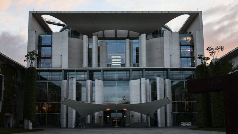 Friedrich Merz fordert Krisentreffen der CDU-Spitze im Kanzleramt
