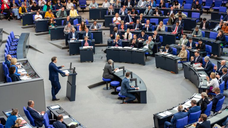 Bundestag stimmt über neue Verfassungsrichter ab
