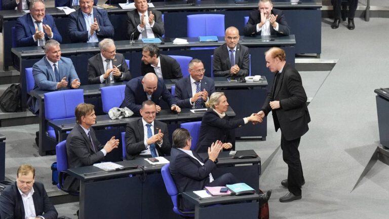 Bundestag: SPD und Grüne überrascht, AfD jubelt