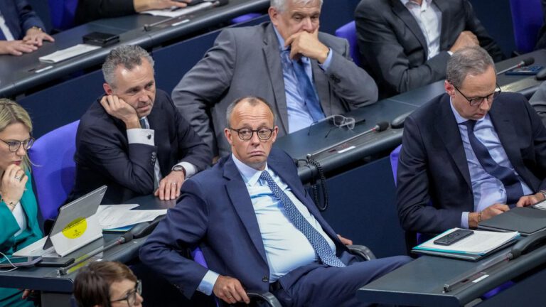 Kritik an Merz nach Migrationsabstimmung im Bundestag