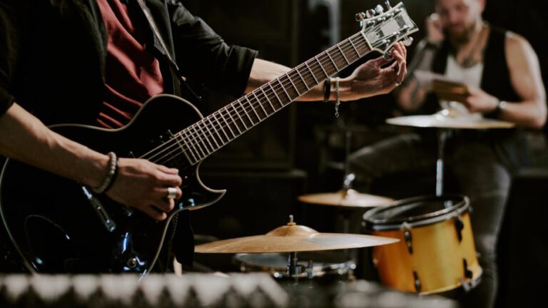KI-Musik-Tools: Stärken von Suno und Udio im Vergleich