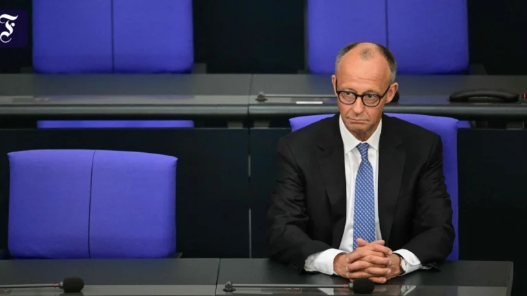 Merz beruft Parteispitze ins Kanzleramt ein