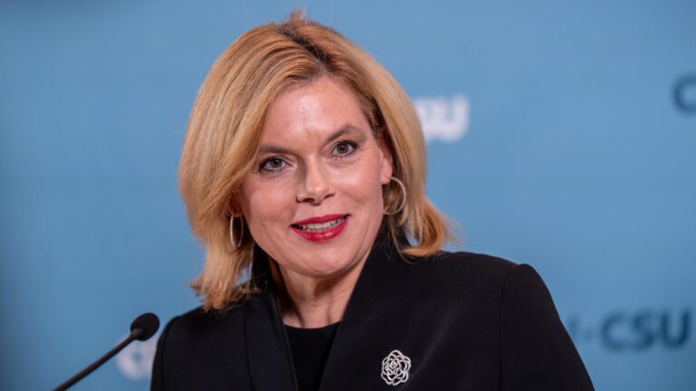 Klöckner fordert Reform des Bundestagswahlrechts erneut