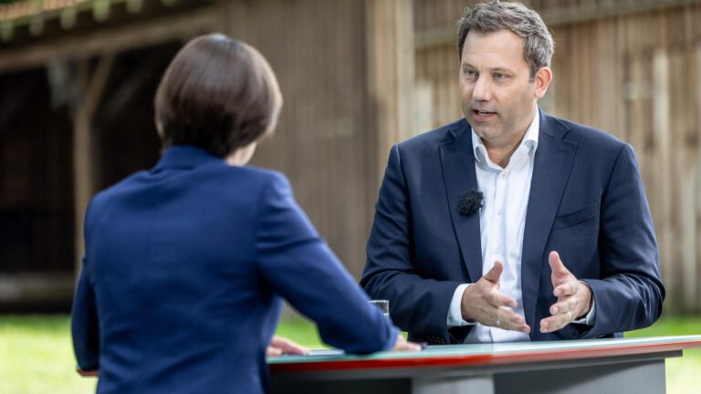 Klingbeil: Fokus auf Bürgergeld statt auf arbeitende Menschen