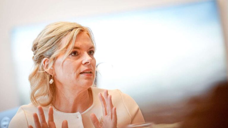 Bundestagspräsidentin fordert Reform des Wahlrechts