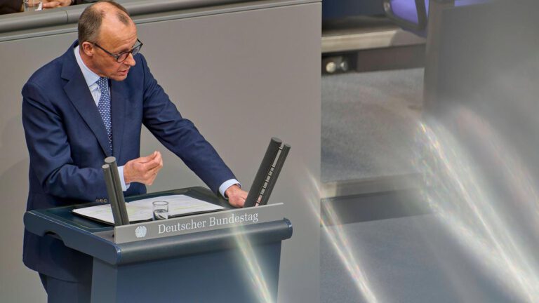 Bundestag: Live-Übertragung der Abstimmung zum Finanzpaket