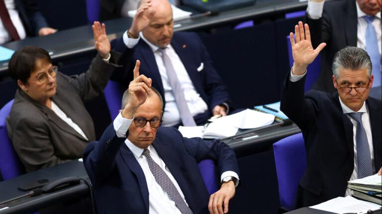 Finanzpaket beschlossen: Milliarden gesichert, Vertrauen verloren