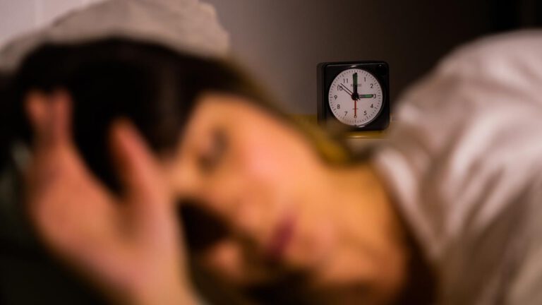 Erholt aufwachen: Tipps für besseren Schlaf