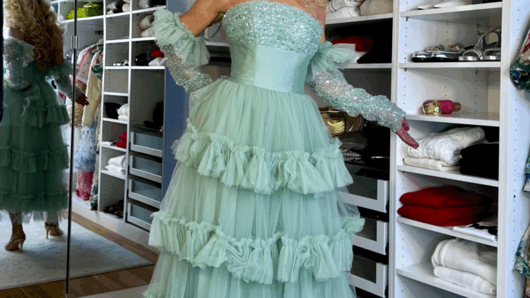 Jane Uhlig präsentiert Wintermode 2025 und Partyoutfits