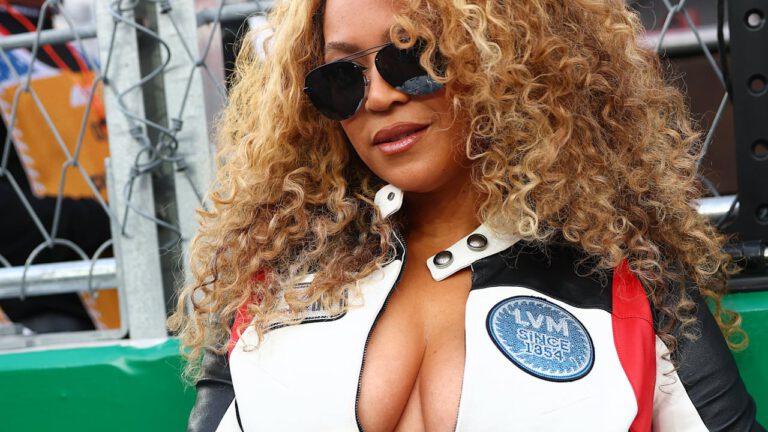 Beyoncé begeistert im Racing-Outfit bei der Formel 1 in Las Vegas