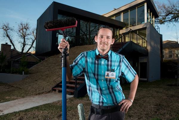 Wie dieser Fensterputzer mit KI-Tools Millionen verdient