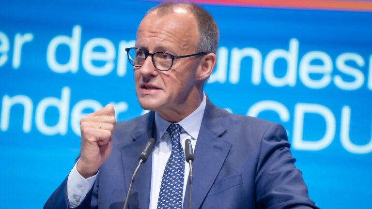 Merz verteidigt Kanzlers Haltung im Rentenstreit