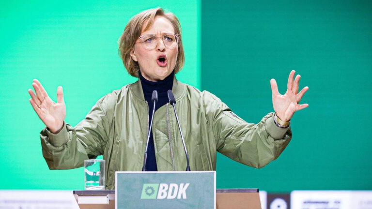 Grüne diskutieren leidenschaftlich über Wehrpflicht und Nahost
