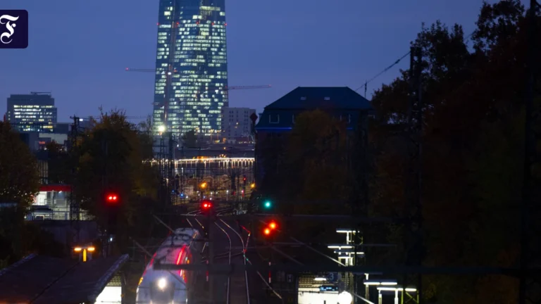 Fed senkt Zinsen, EZB bleibt stabil