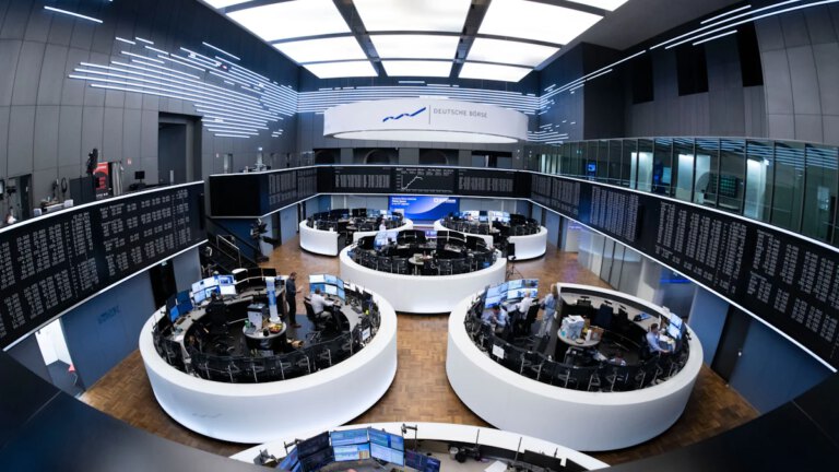 Börsenstimmung in Deutschland: Dax und Bitcoin zeigen Nervosität