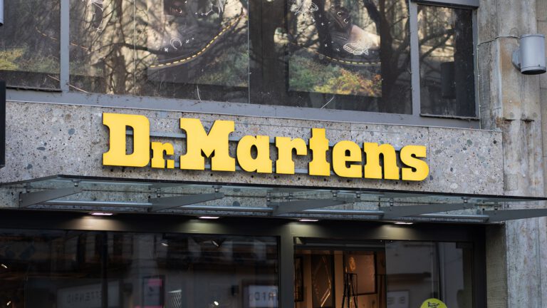 Männer mit Stil: Der „Moc Toe“ von Dr. Martens im Winter 2025