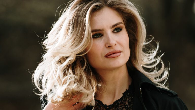 Perfektes Hosen-Outfit für die Weihnachtsfeier