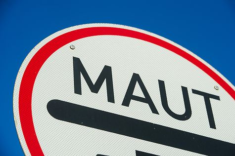 Bundestag genehmigt Lkw-Mautnutzung per App