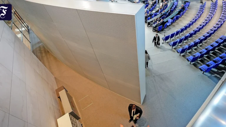 Haushalt 2026: Bundestag in hitziger Debatte