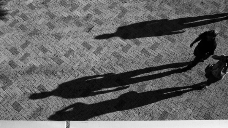 Vier von zehn Firmen vermuten Nutzung privater KI-Tools