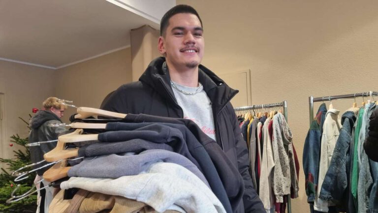 Vintage-Mode zum Kilopreis: Ein Event für Fashionliebhaber