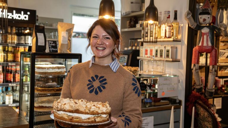 Weihnachtsdekotrends im Moerser Café entdecken