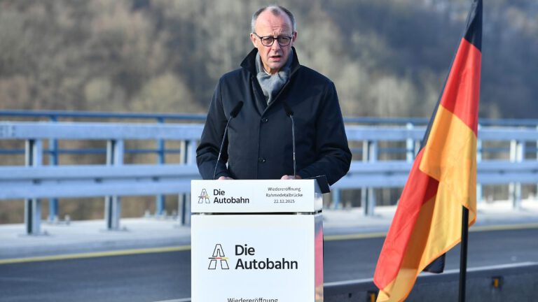 Merz definiert Rahmede-Tempo für Brückenbau in Deutschland