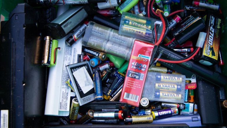 Verbände warnen vor Verkaufsstopp von Batterien