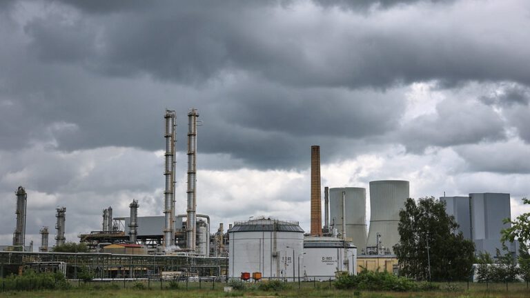 Dow schließt Chemie-Anlage in Böhlen, kein Verkauf geplant