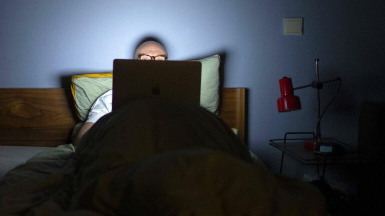 Folgen von weniger als sechs Stunden Schlaf