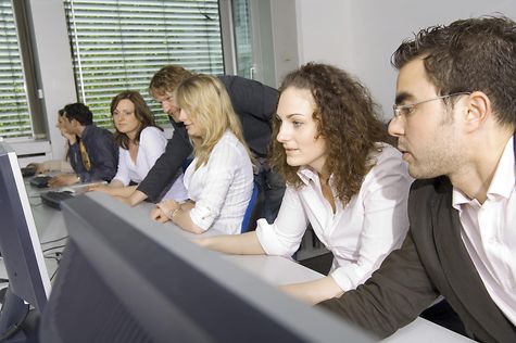 Reform der beruflichen Bildung: Opposition fordert mehr