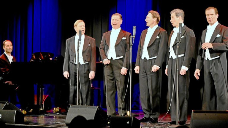 Weihnachtslieder im Stil der Comedian Harmonists in Neusäß
